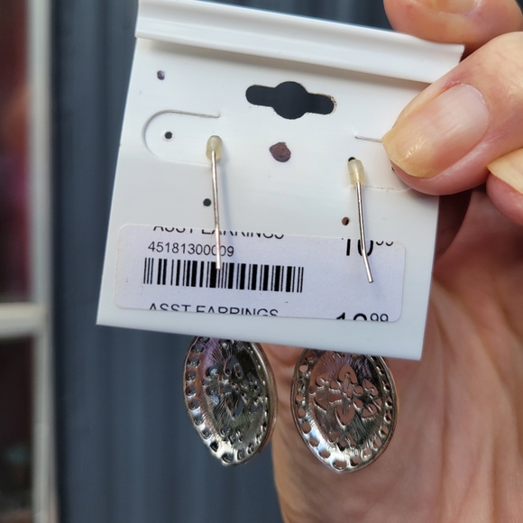 NWT Taylor collection pierced dangle earrings silver tone - Picture 2 of 3